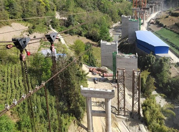 易通智聯(lián)助力九綿高速—溝家灣大橋、桂溪大橋等纜索吊安全監(jiān)控管理系統(tǒng)項(xiàng)目