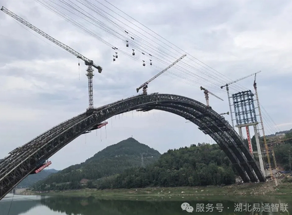 通江河特大橋｜北斗GNSS起重機群防碰撞系統(tǒng)創(chuàng)新實踐