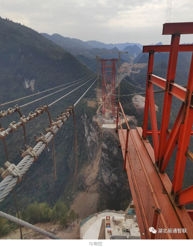 鶴峰溇水河上，峽谷中橋上建“橋”，配合完成宜來(lái)高速高難度架橋建設(shè)！